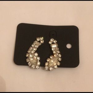 Vintage 1950s silver tone rhinestone earrings.